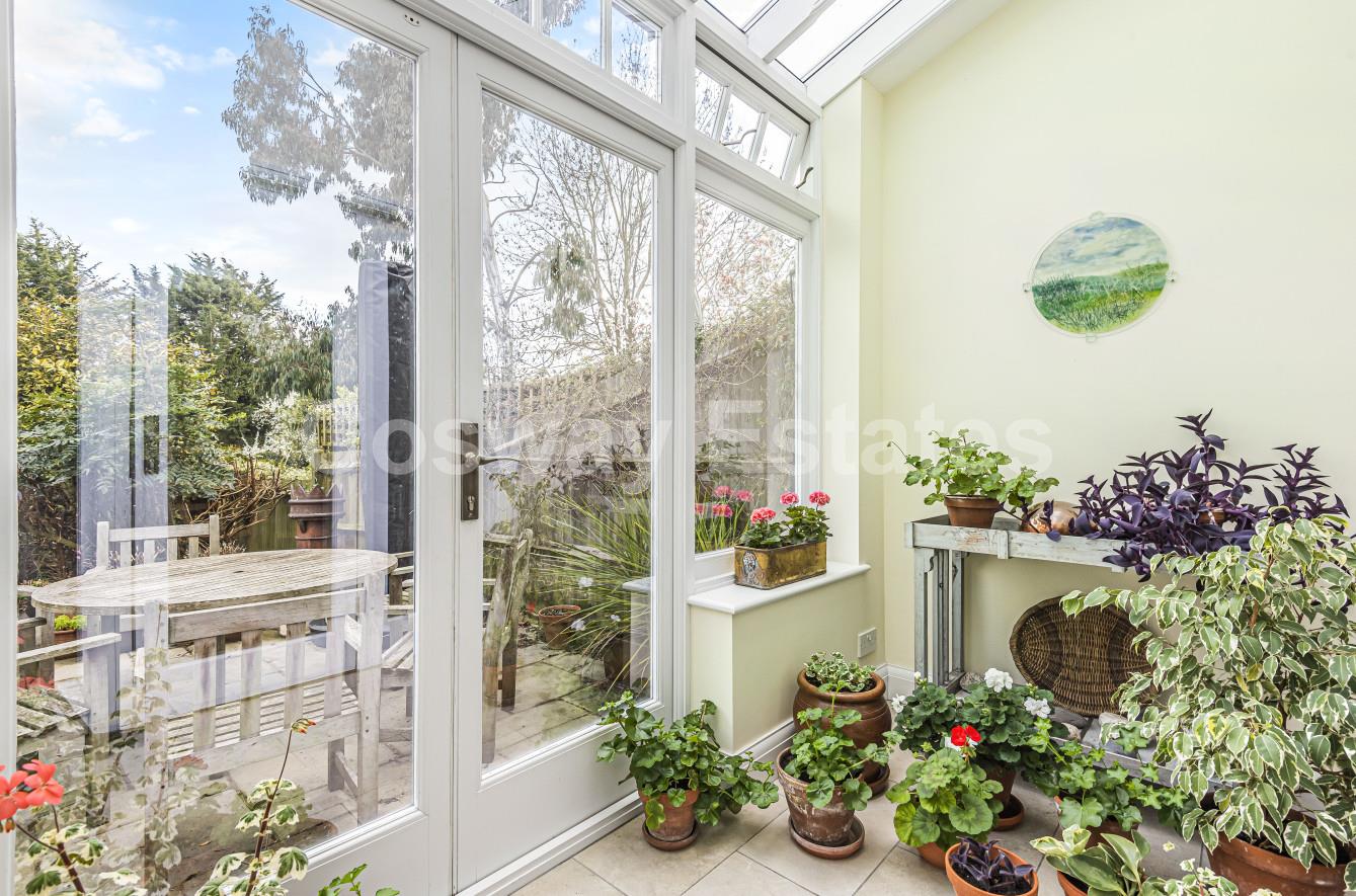 Newcombe Park, Mill Hill